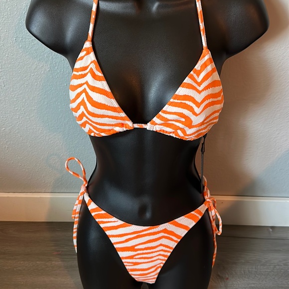 Vinca zebra pop string swimsuit set. - Picture 2 of 15